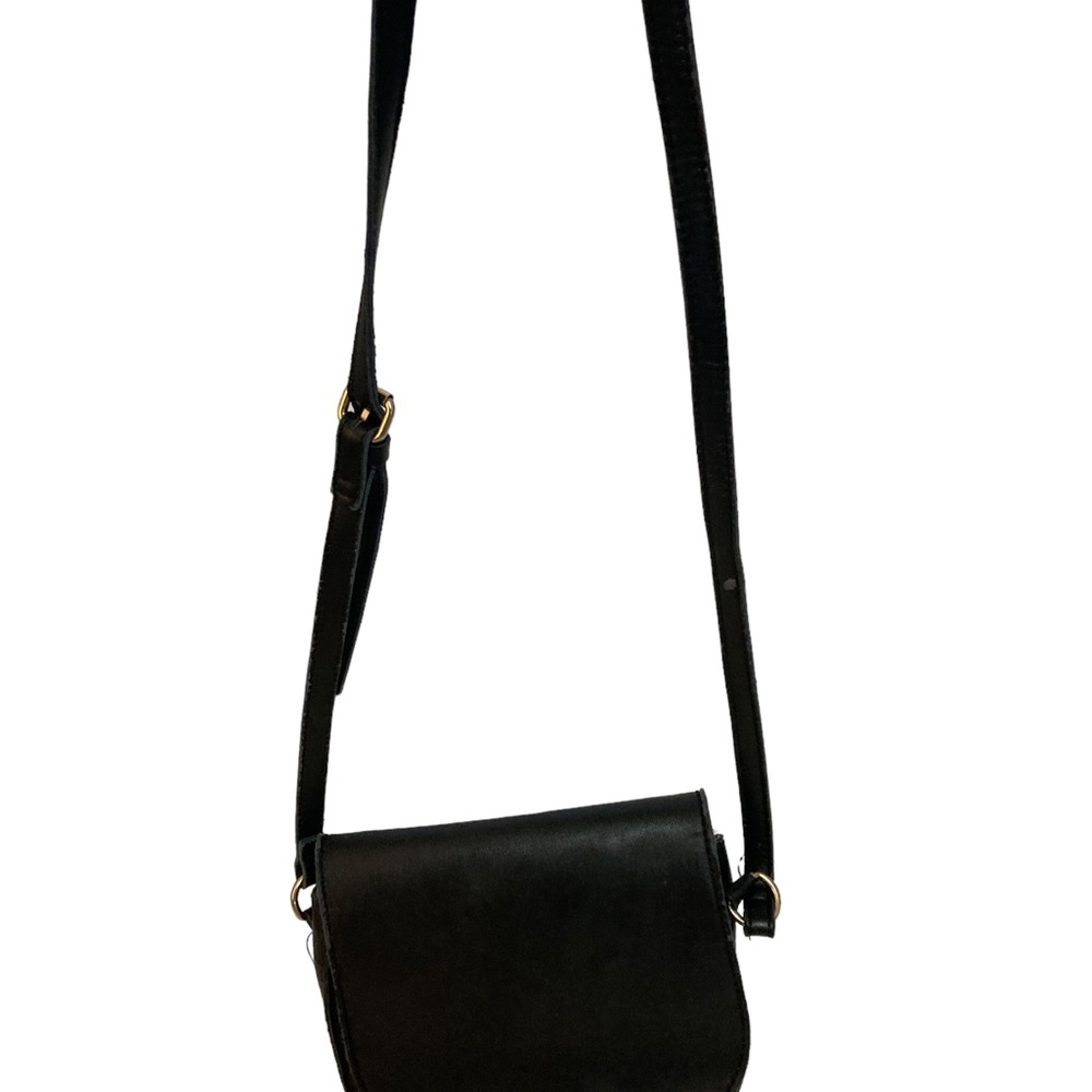 Urban Outfitters Vintage Black Crossbody from Cooperative- sweet heart lining ❤️